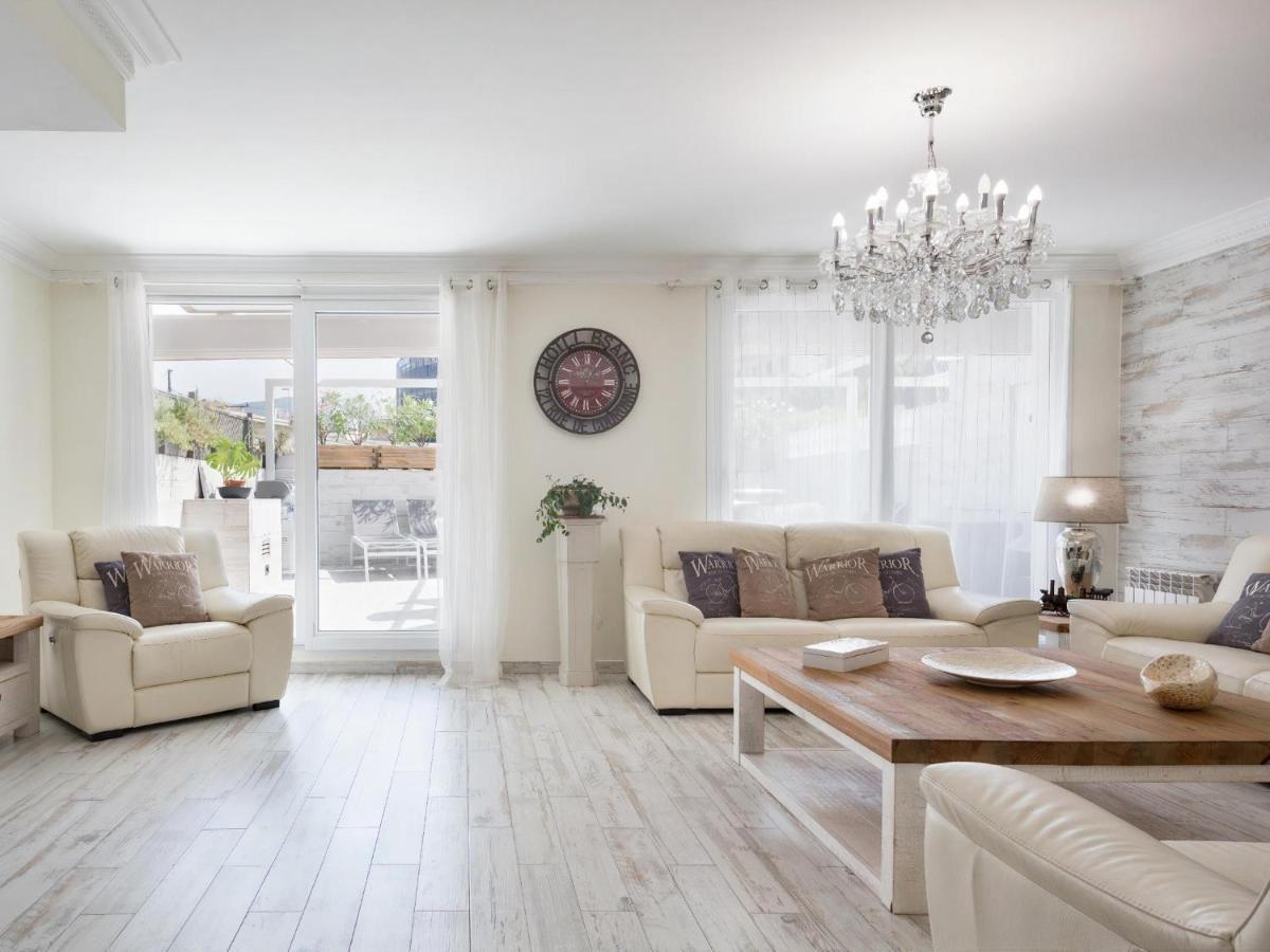 Sitges Spaces Mediterranean Apartments 5 Bedrooms, 4 Bathrooms, 75M2 Terrace, Centre Sitges- Sleeps 11 Екстер'єр фото