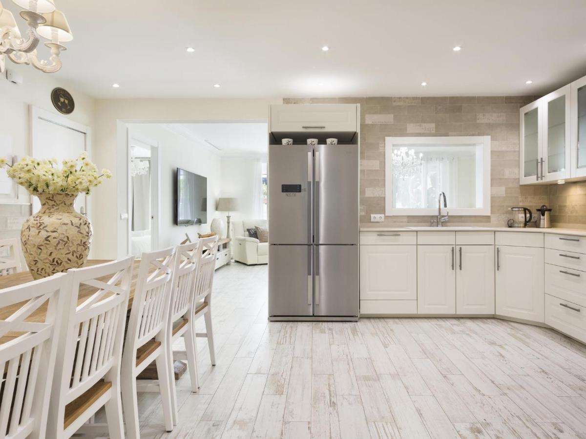 Sitges Spaces Mediterranean Apartments 5 Bedrooms, 4 Bathrooms, 75M2 Terrace, Centre Sitges- Sleeps 11 Екстер'єр фото